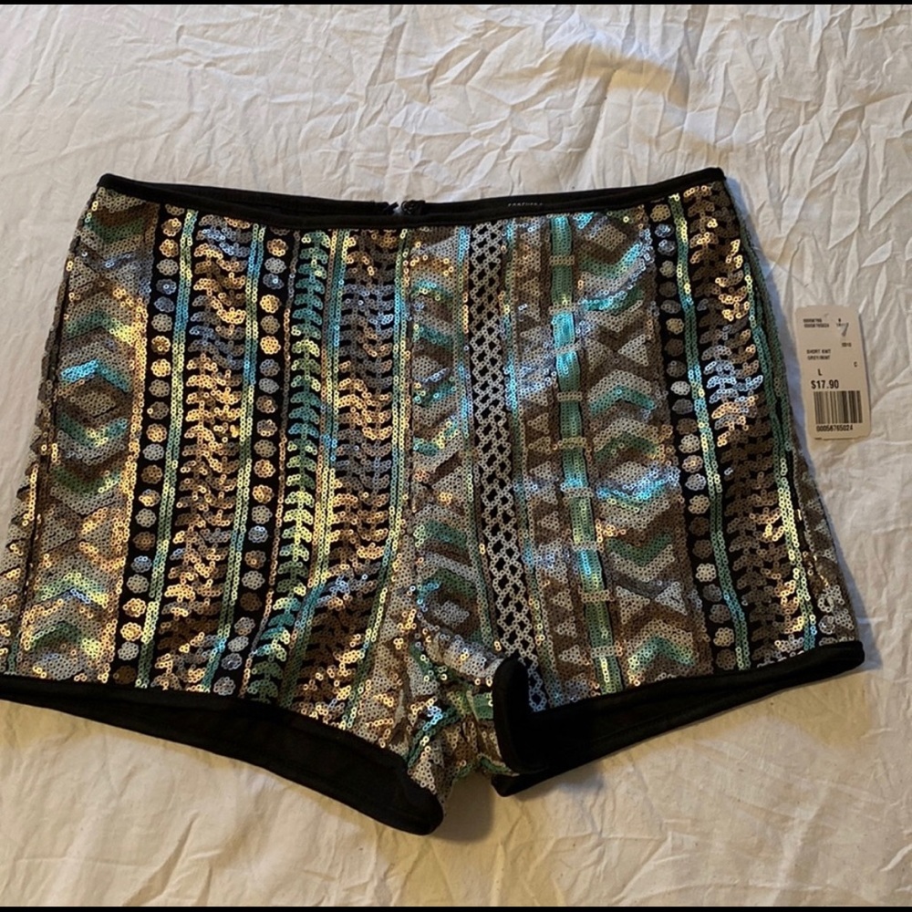 NWT Forever 21 sequin shorts Size Large